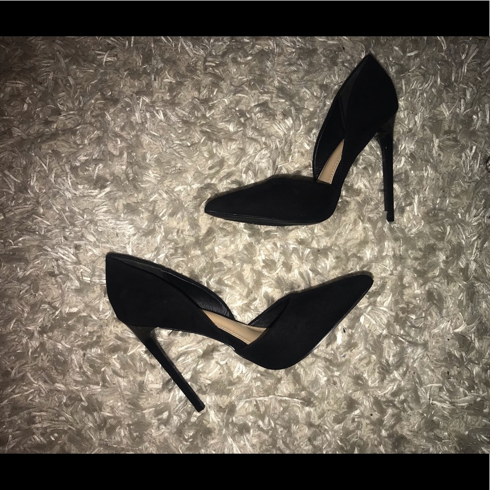 Black Velvet Pumps 🖤🖤